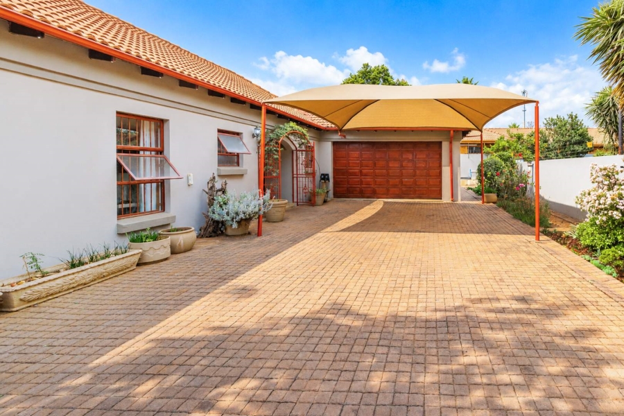 3 Bedroom Property for Sale in Melodie North West